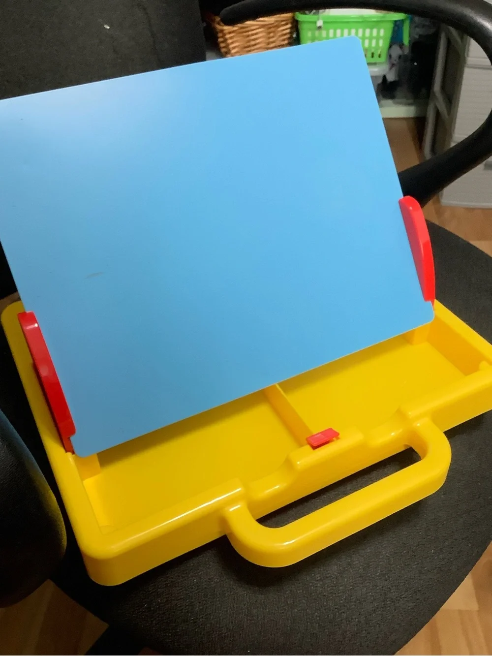 Megcos magnetic letter and number board in carrying Case. .